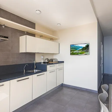 Odesa Pearl Apartments Exterior photo