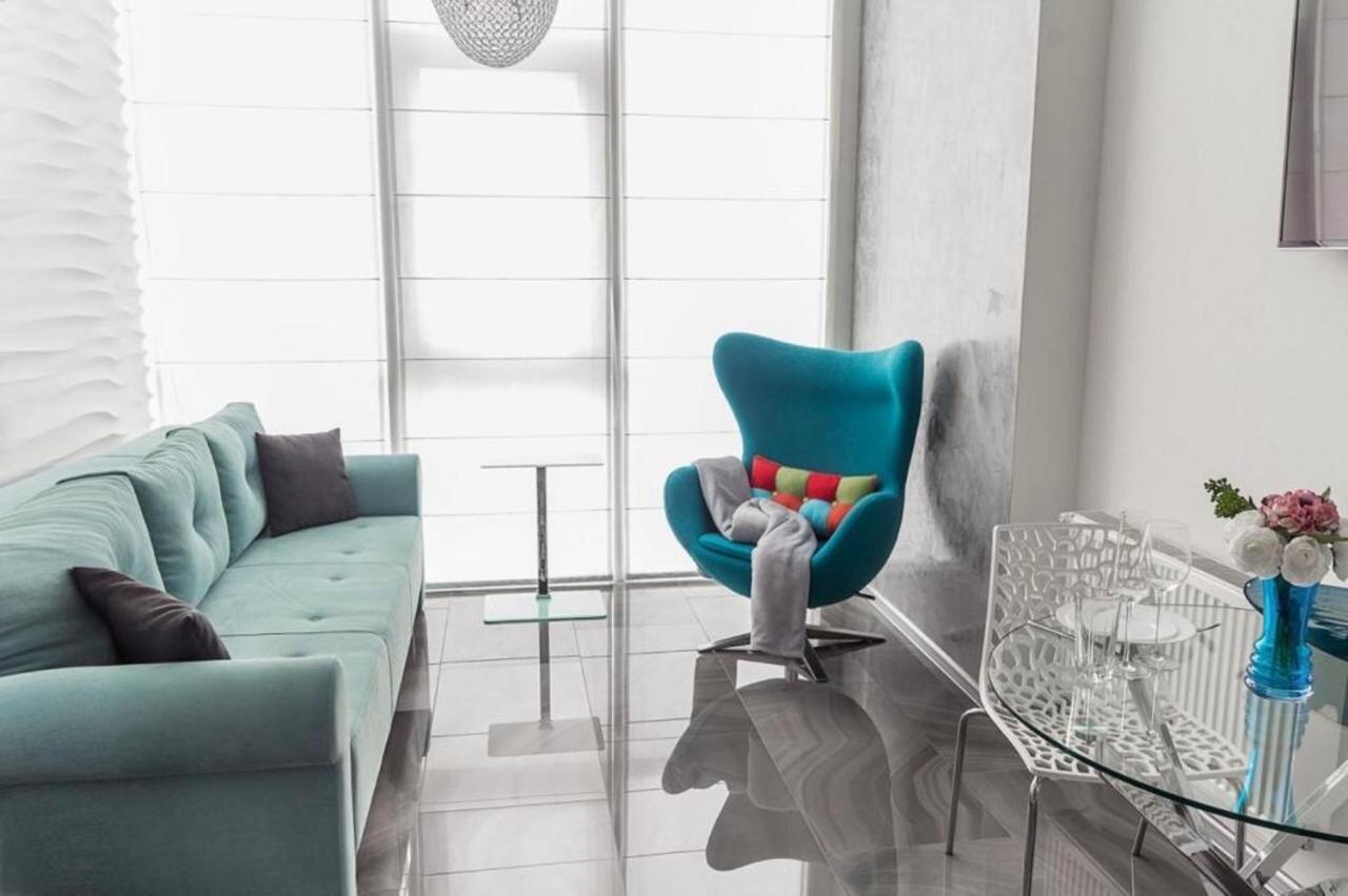Pearl Apartment *