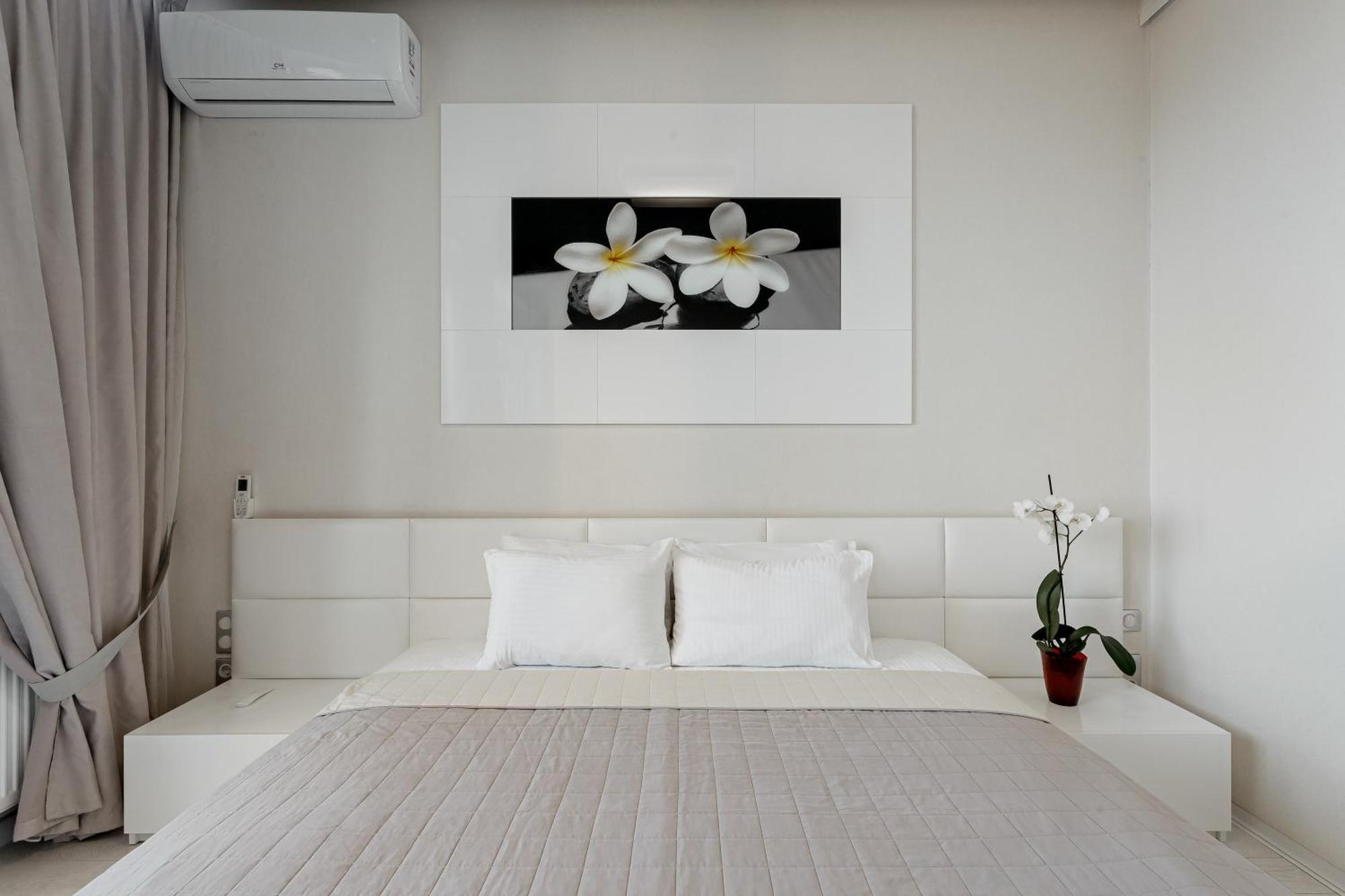 Pearl Apartment *