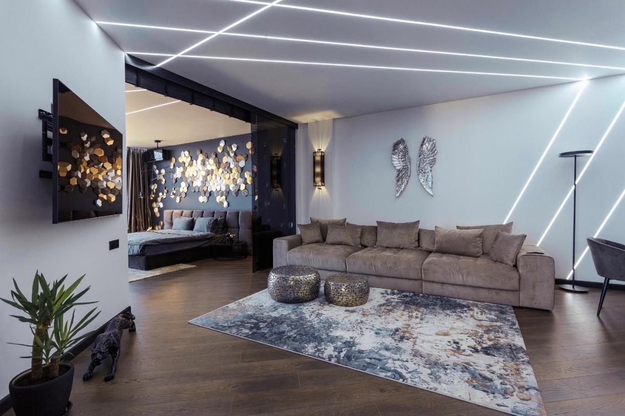 Pearl Apartment