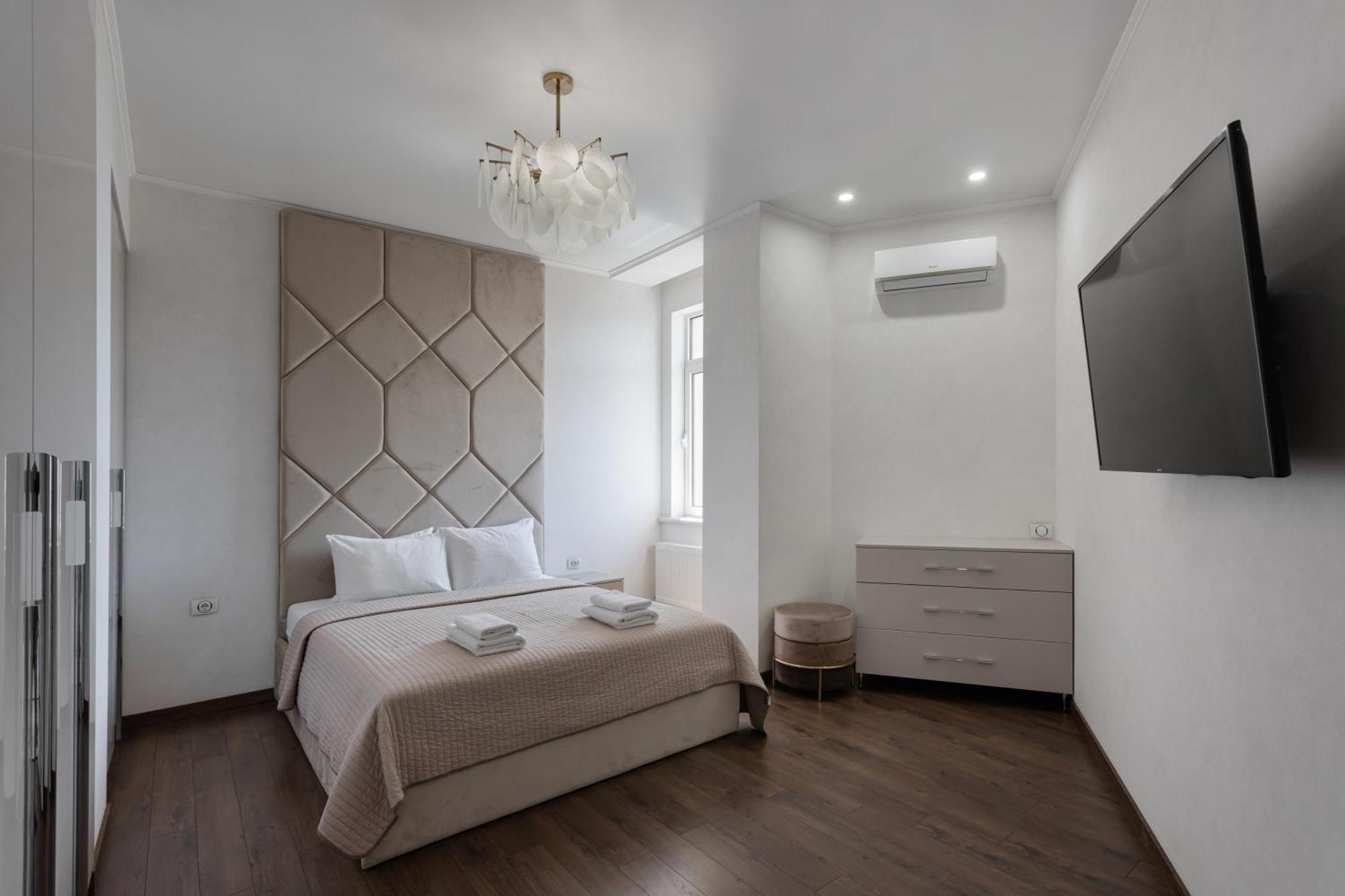 Pearl Apartment *